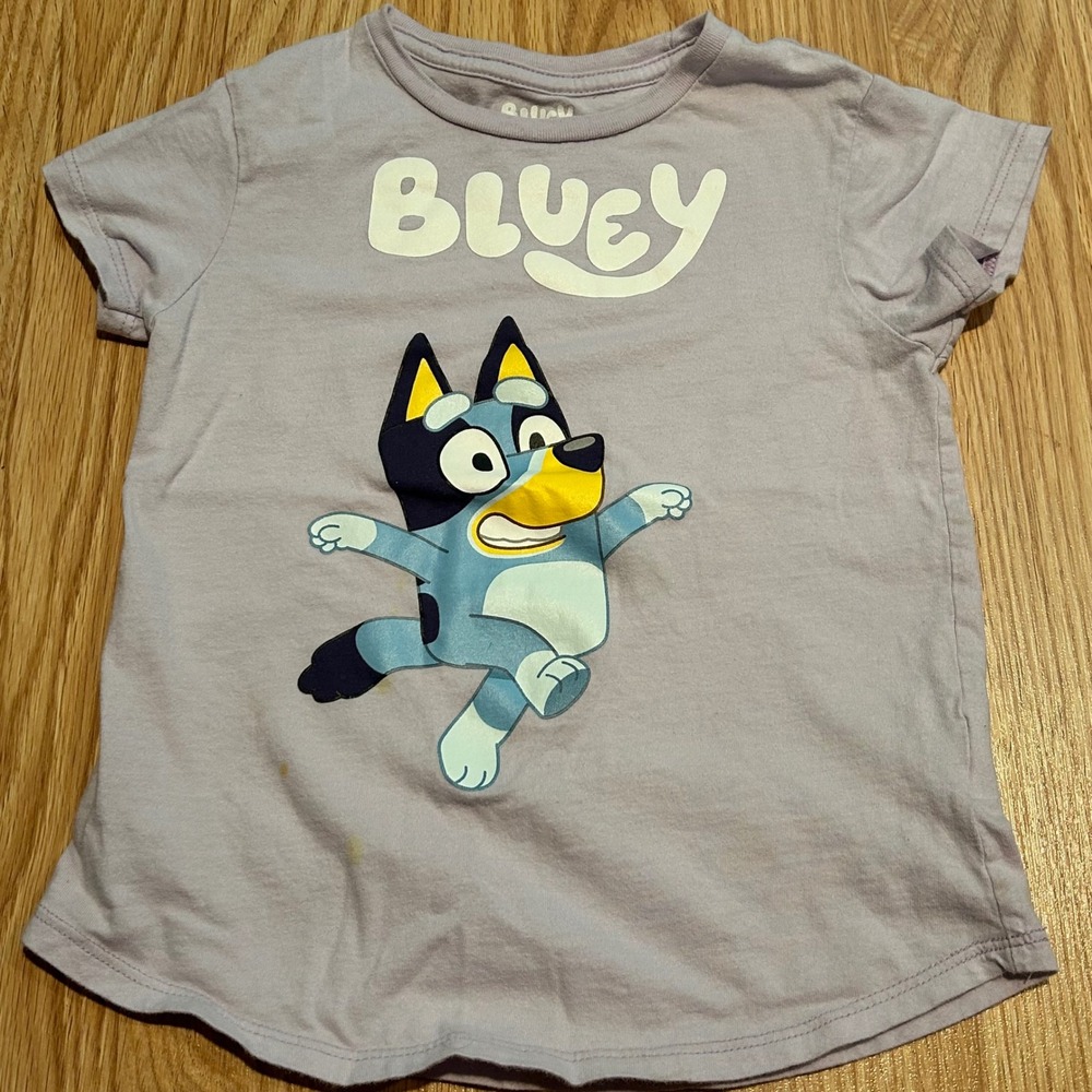 Bluey Girls Purple Graphic T-Shirt Short Sleeve Toddler Size 5T Lavender